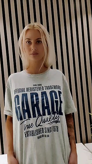 Braless Game: Big Tits, MILF, and More!'