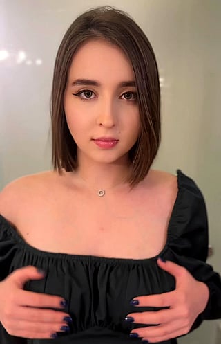 19 Yo Melons: Big Tits, Boobs, Brunette, C Cup Natural, Cute, Natural Tits, OnlyFans, Solo, Tits'