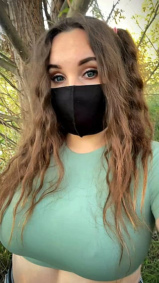 Big Tits Flashing in Public: A Good Time for Everyone'