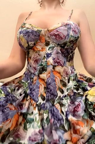 34DDD Falling Down Dress Reveal: Big Tits Amateur'