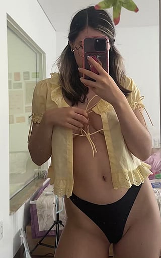 Morning Boob Reveal: Natural Tits Showing'