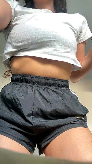 Bouncing Big Tits: A Cute Flashing Video of Huge Tits'