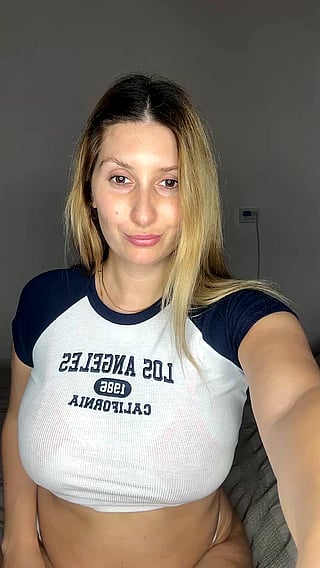 Way Too Busty: Showcasing Natural Tits'
