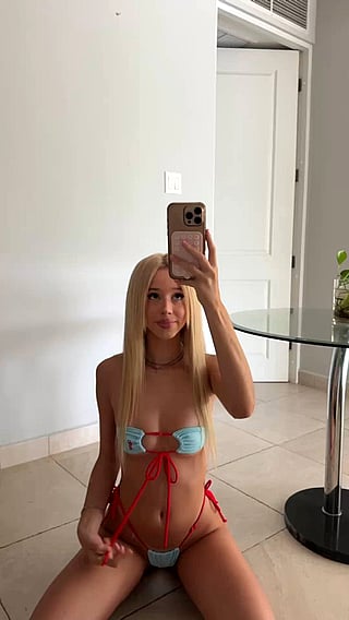 Titty Reveal: Teen OnlyFans Exposé'