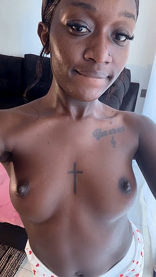 I Love My Tits: A Naked Selfie'