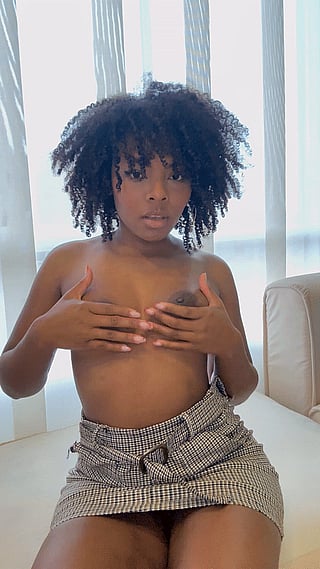 Perfect Black Titties'