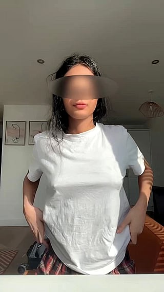 Show Off My Tiny Boobs: Amateur Teen Tits'