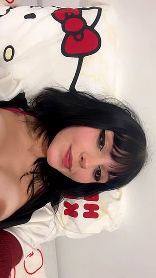 College Chick Reveals Her Big Tits'