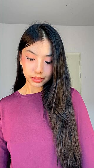 Small Tits Alert: Asian Babe with Amateur NSFW Content'
