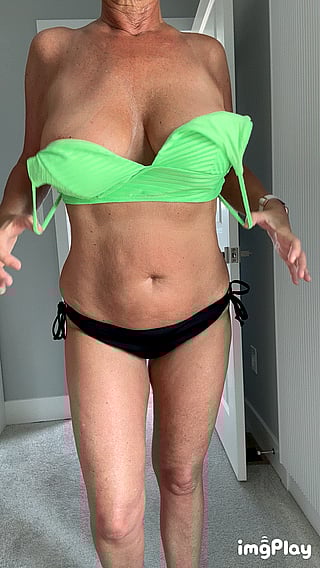 Gobble Me Up: A Sizzling Hot Bikini Video'