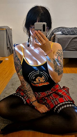 Heavy Tits Revealed: A Titty-Focused Video'