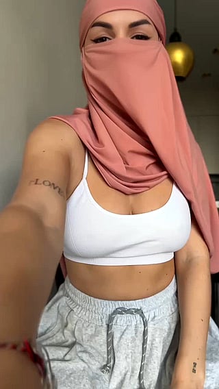 Titty Drop: Arab, Big Tits, Boobs, MILF, Natural Tits, NSFW, OnlyFans, Solo, Tits, Titty Drop'