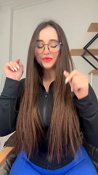 Titty Drop: Big Tits Brunette Teen Solo'