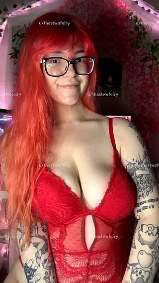 Holy Trinity of Sexiness: Geeky, Great Tits, Pretty Tattoos'