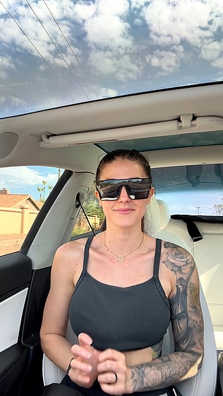 Flashing Tits on Car Rides: A Cute Big Tits Experience'