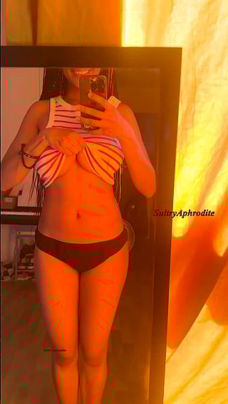 Titty Reveal: Your Jiggly Boobs Exposed'
