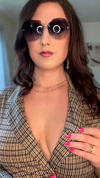 Big Tits, Soft and Emotional Support: A Hotwife's Thick, Pawg, and Natural Tits'