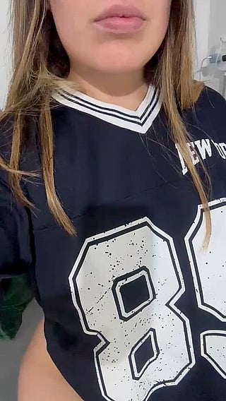 This Chick's Tits Got Me Drooling!'