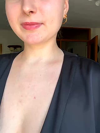 Mommy Milkers: Free and Out'