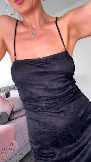 Small Titties for a Small Mom Bod - Amateur, Blonde, Boobs, Cute, MILF, Natural Tits, Petite, Pussy, Solo, Tits'