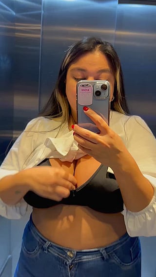 Show Off Your Boobs: A Big Tits, Brunette Babe's Guide'