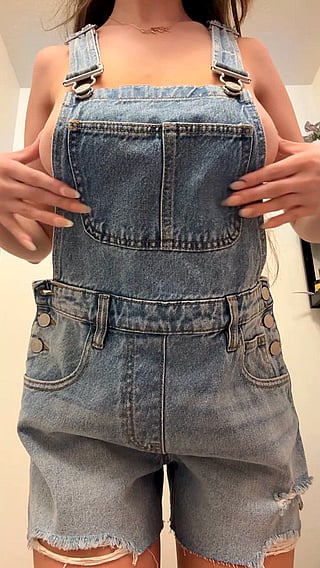 95 Pound Slut Reveals Big Tits in Cute Dress'