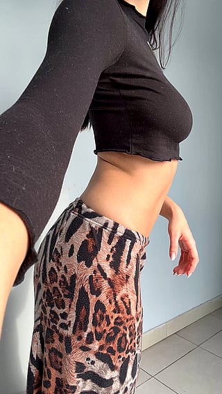 Big Tits Reveal: A Glimpse of Perfection'