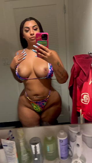 30F Natural Tits: Older Men's Favorite?'