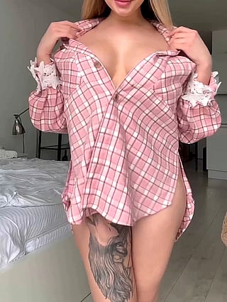 Busty Blonde Babe Shows Off Her Big Tits'