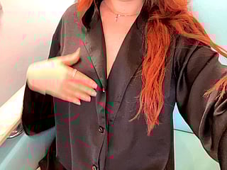 Big Tits Reveal: A Sizzling Hot Amateur Moment'