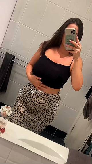 Titty Drop: Big Tits MILF Enjoys Showing Off Her Busty Goodness'