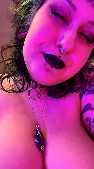 choose where you're gonna leave your white cream tongue glasses or my goth tits'