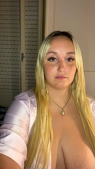 Huge Titty Show: DD Cup Edition'