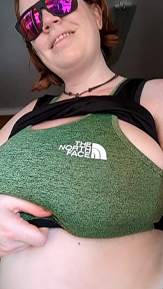 Love a post workout titty drop'