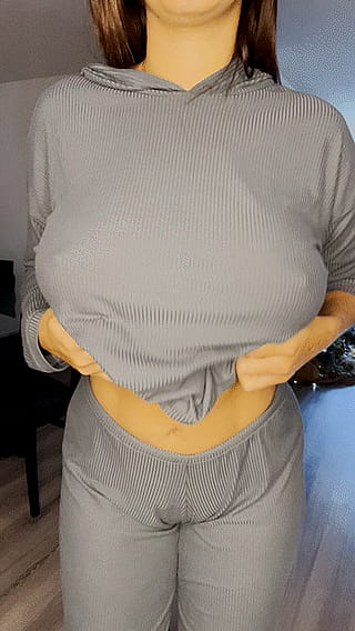 43yo milf titties drop [Drop]'