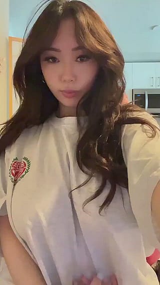 Cutie Asian Big Tits (Drop)'