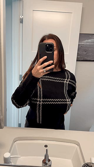 Milf with a couple sweater puppies (reveal)'