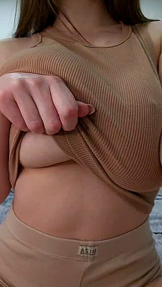 I like distracting men with my big boobs [drop]'