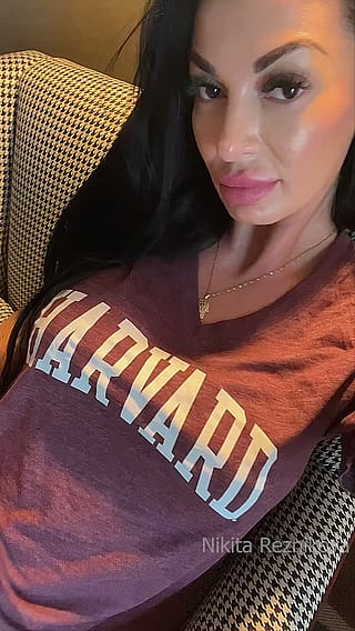 Nikita Reznikova doing a good job recruiting for Harvard'