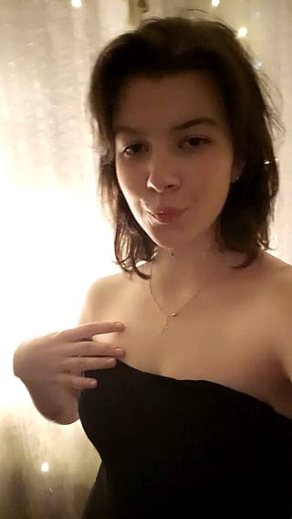 18 y.o virgin and doing my first boobie reveal [reveal]'