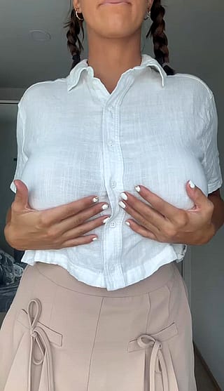 im such a slut for not wearing a bra in my business outfit'