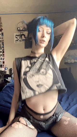 ur big titty goth gf [reveal]'