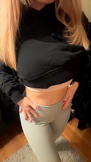 I like my pants tight and my tits out'