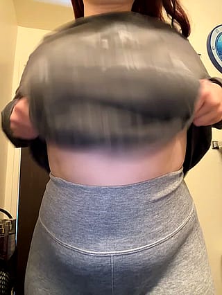 Revealing my 18yo titties'